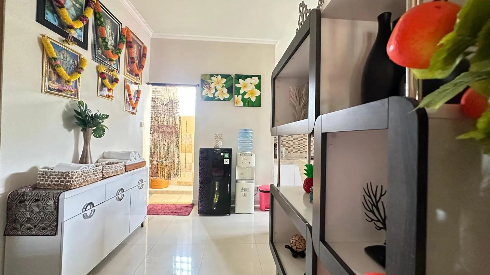Kubu Dimel Suites Home Nusa Dua  Bed & Breakfast